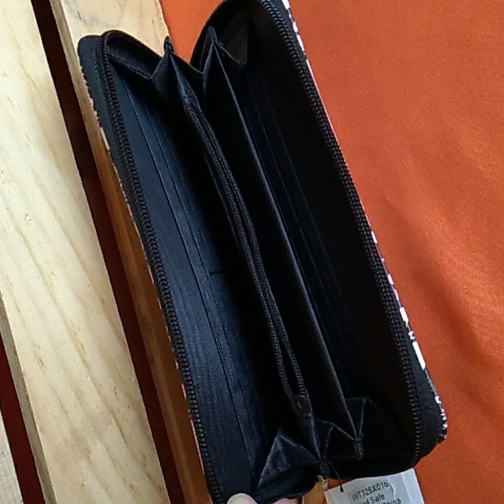 Bijorca Large Wallet - Black & White Elephants - Picture 3 of 3